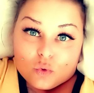 Meet your Posher, Connie